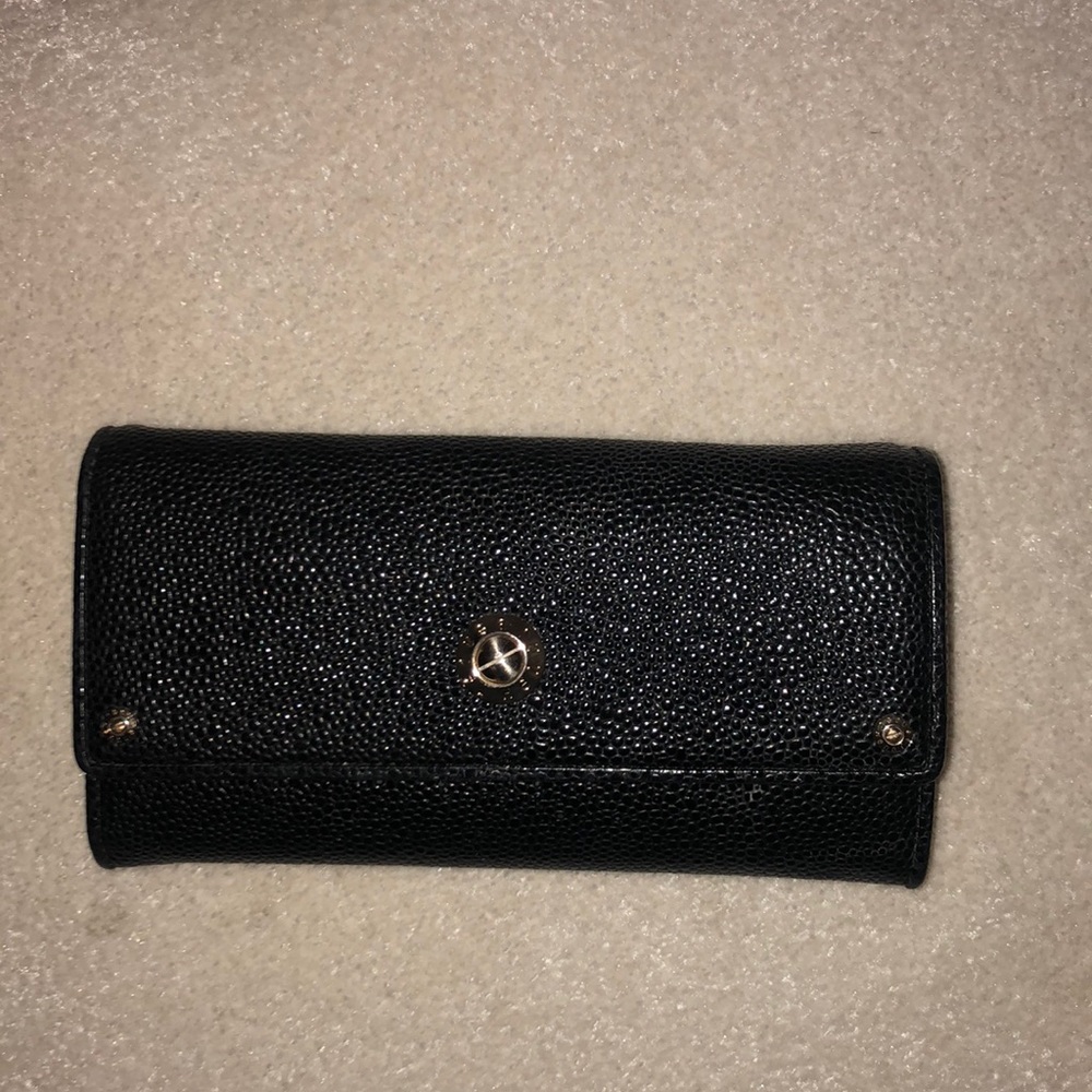 Henry bendel wallet !!